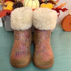 Ugg Kids'  Boots with Cream Fur SZ 12 T box 61